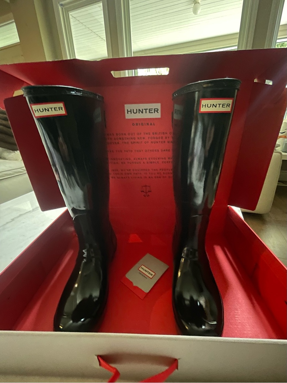 Hunter Women's Tall Gloss Rain Boots in Black